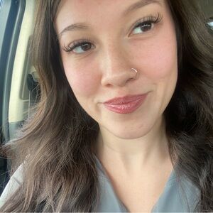 Meet your Posher, Isabella